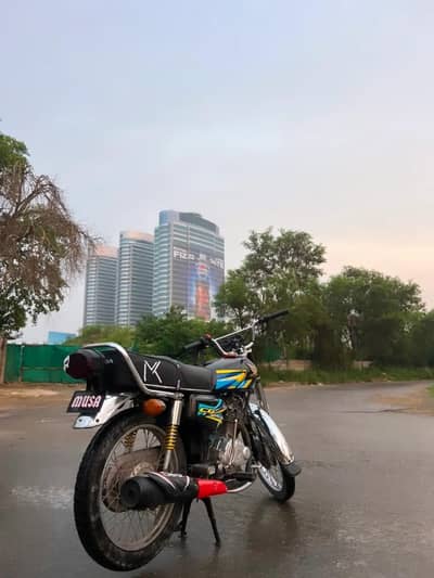 HONDA CG 125 2023 model bike for urgent sale