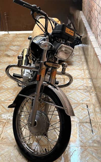 Honda CG-125 Gold Edition