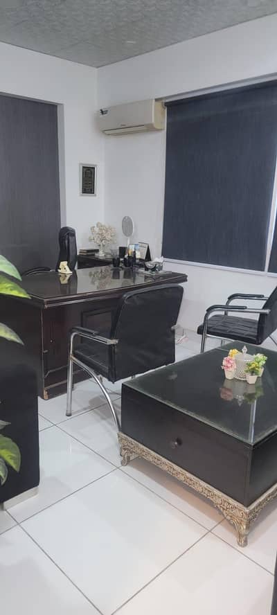 dha phase 2 ext 3rd floor 2 bad DD and 3bad DD for 2 family