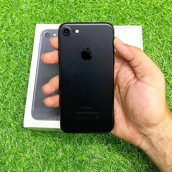 Apple iPhone 7 0