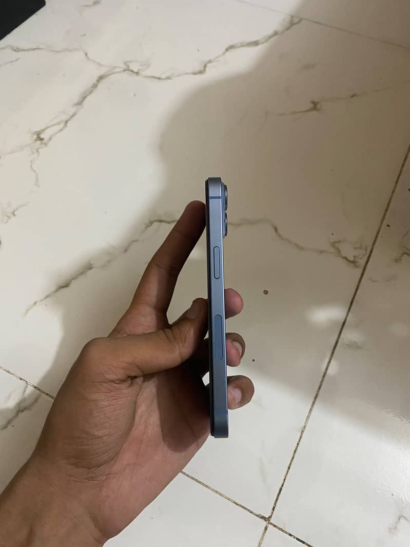 Apple iPhone 14 4