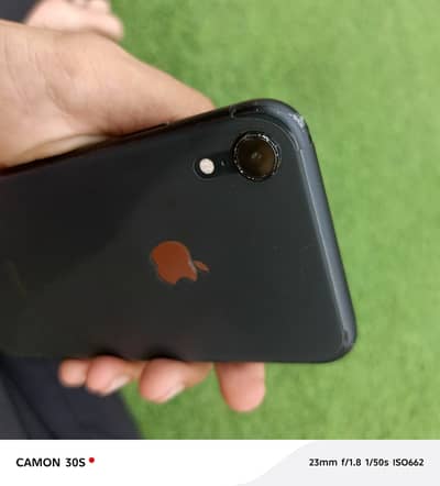 Apple iPhone XR