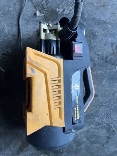 Pressure washer