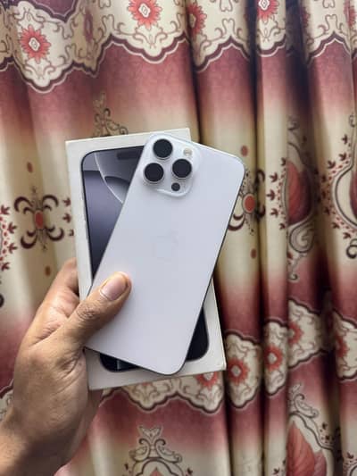 Apple iPhone 16 Pro Max