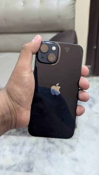 Apple iPhone 13