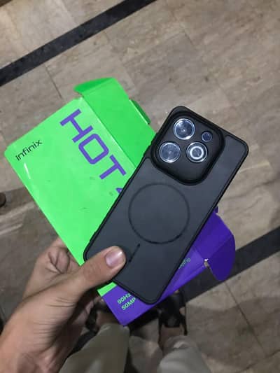 Infinix Hot 40i (8+8GB / 256GB) - Clean Condition With Box