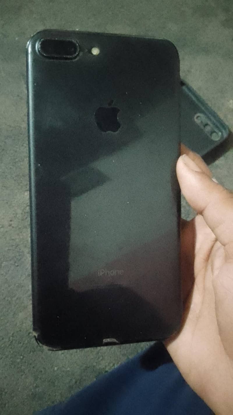 Apple iPhone 7 Plus 3
