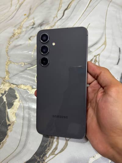 SAMSUNG 24FE NON PTA WITH BOX