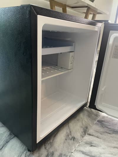 Hair mini fridge cool bar