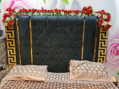 bed and side tables