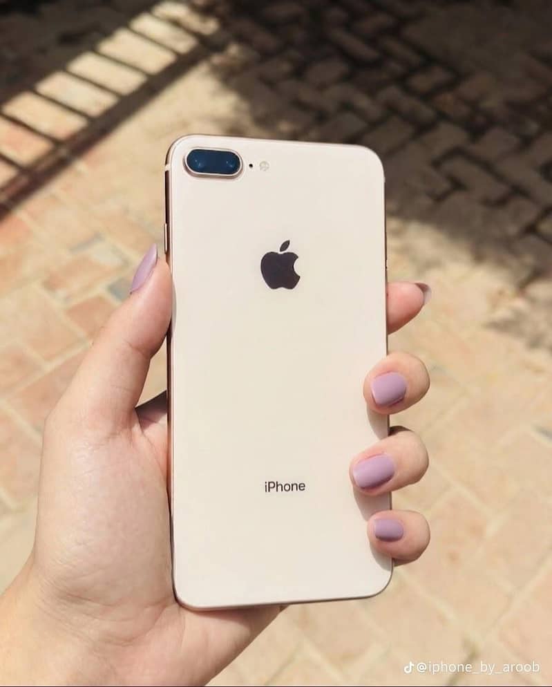 Apple iPhone 8 Plus 0
