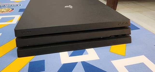 PS4 PRO 1 TB 100℅ Genuine