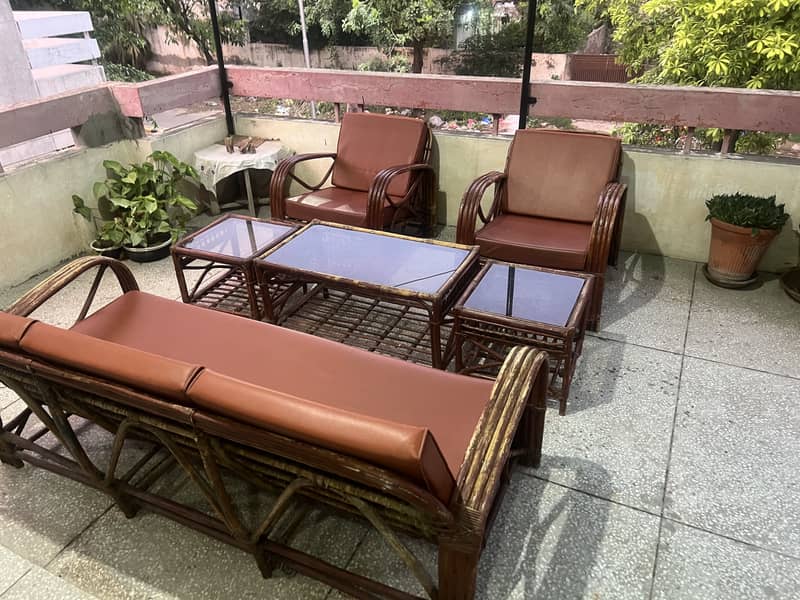 Cane sofas (3) + table (3) set 1