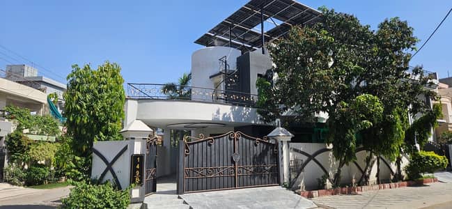 Rooms Available For Daily or monthly basis