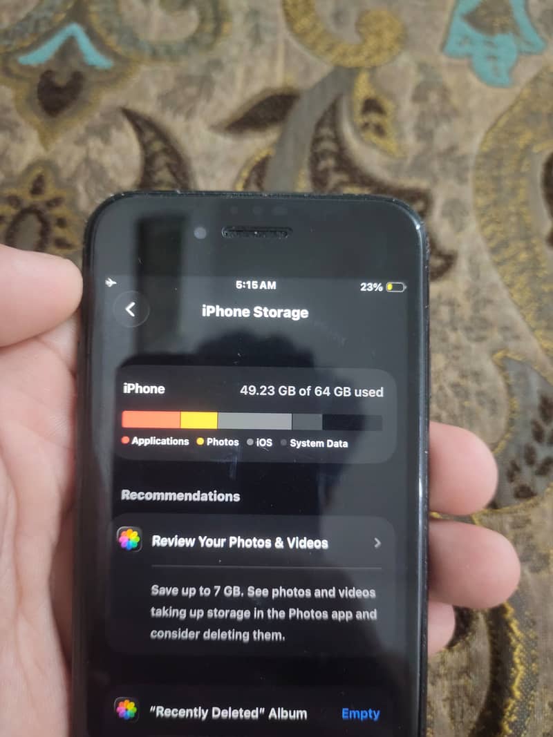 Apple iPhone SE3 5