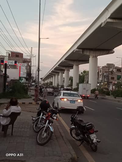 9.5 MARLA RUNNING SERVICE STATION Golden Chance Available for Urgent Sale Prime Location Main Multan Road, Lahore Running & Profitable Business | Excellent Commercial Investment Opportunity