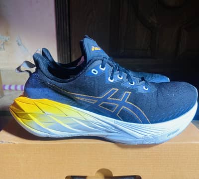 ASICS novablast 4