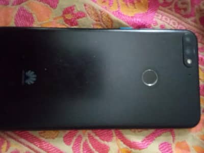 Huawei Y7