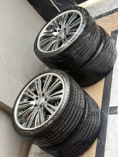 19 inch Riverside traffic star chrome rims with tyres