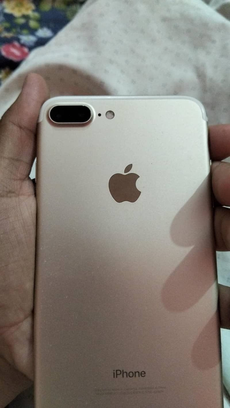 Apple iPhone 7 Plus 0