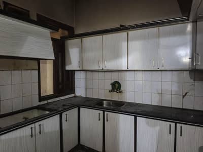PORTION RENT 3 BED DD 240 SQURE YARD GROUND FLOOR LINE WATER SECURITY PARKING