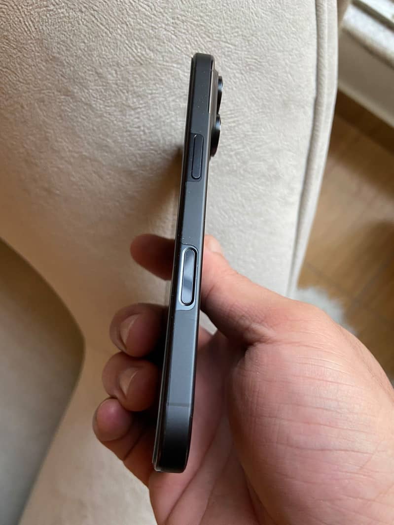 iPhone 16 Pro (FU) 3