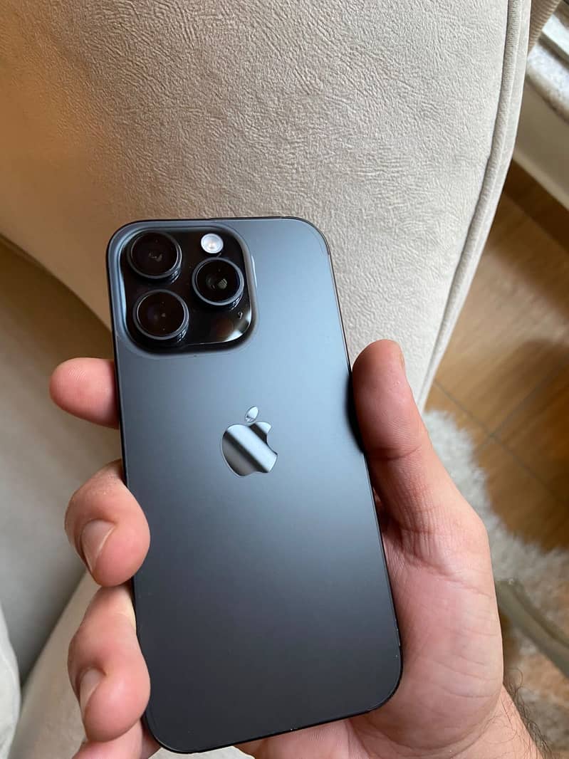 iPhone 16 Pro (FU) 4