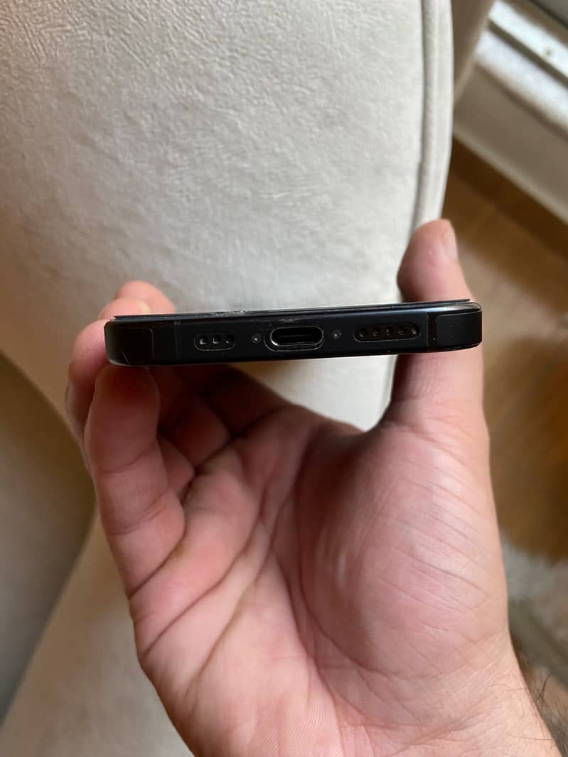 iPhone 16 Pro (FU) 5