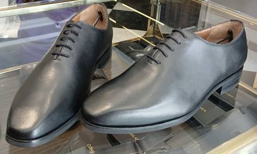 43 New Leather Gomila shoes with box for urgent sale