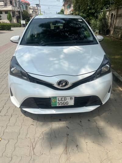 Toyota Vitz 2015