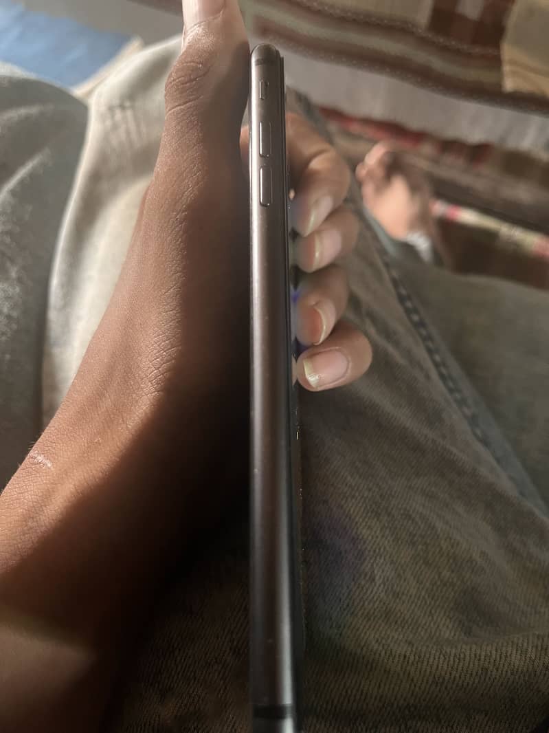Apple iPhone 8 Plus 2