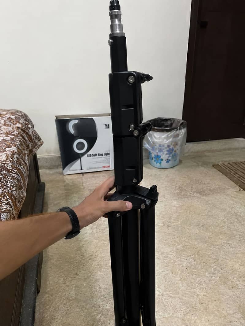 Camera stand/tripod/studio light stand 1