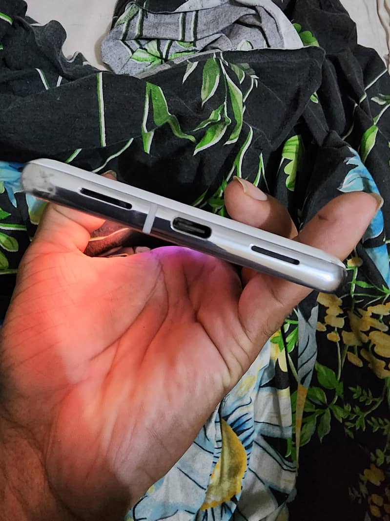 Google Pixel 7 Pro 6