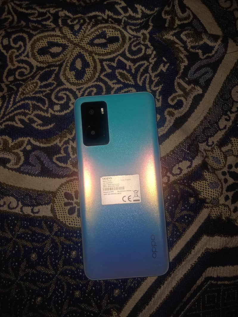 OPPO A76 1