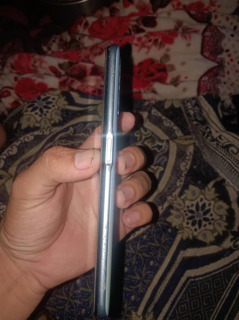 OPPO A76 3