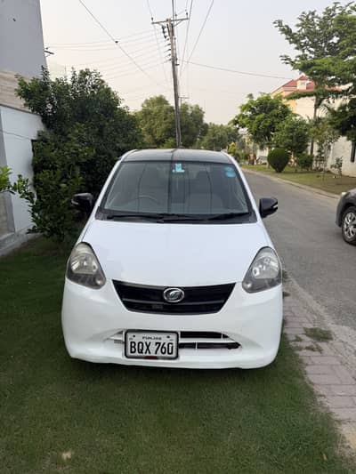 Daihatsu Mira 2012