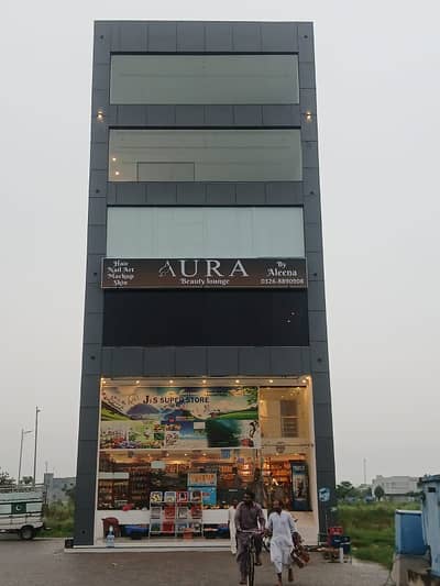 4 MARLA CORPORATE OFFICE SPACE