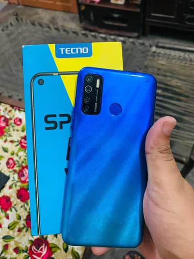 Tecno Spark 5 Pro box charger