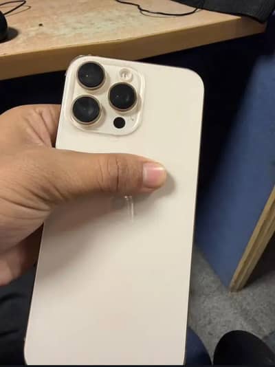 Apple iPhone 16 Pro Max