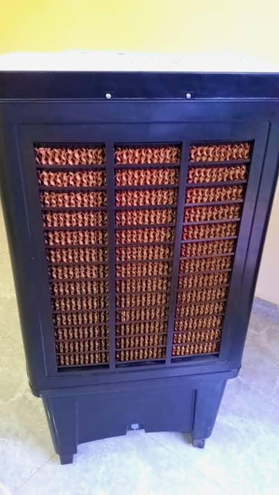 Air cooler only few days used new condition as reflect in picture