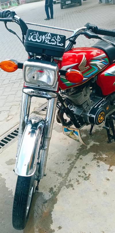 HONDA 125 2023 MODEL FOR SALE GOOD CONDITION TOTAL GENIUN