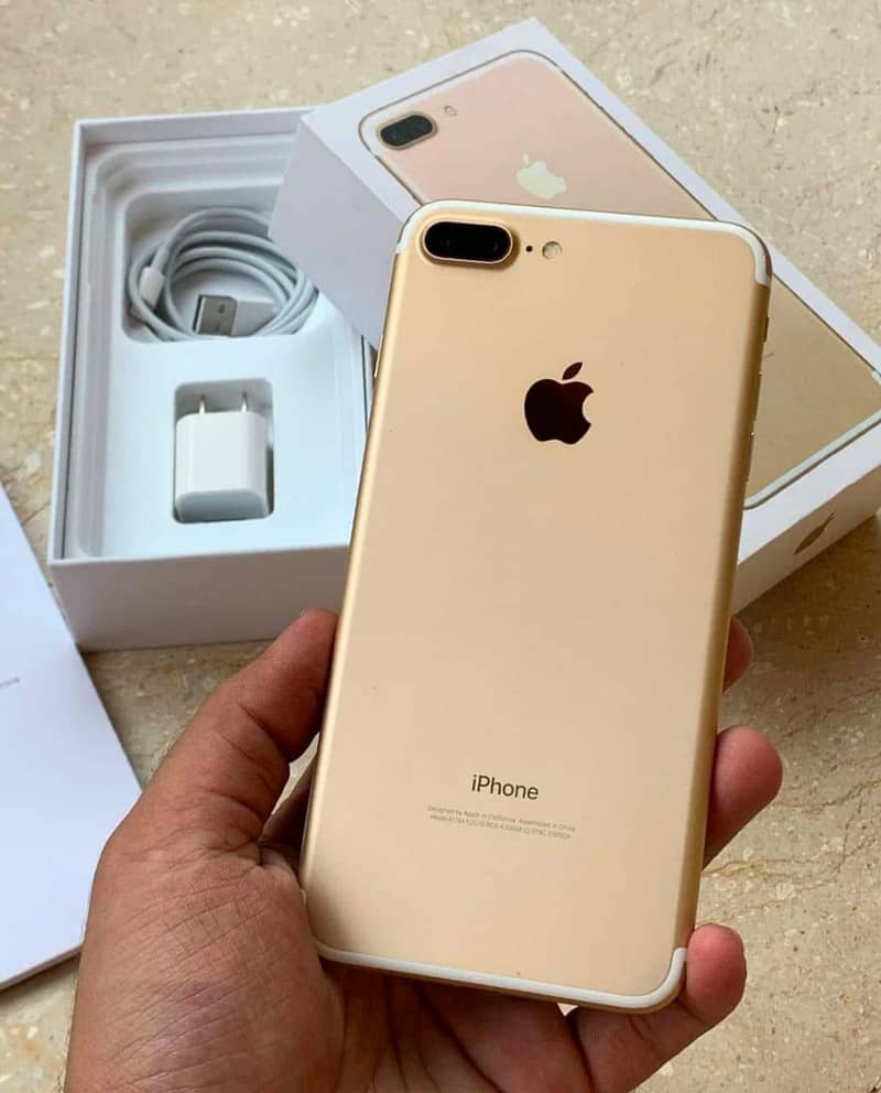 Apple iPhone 7 Plus 5