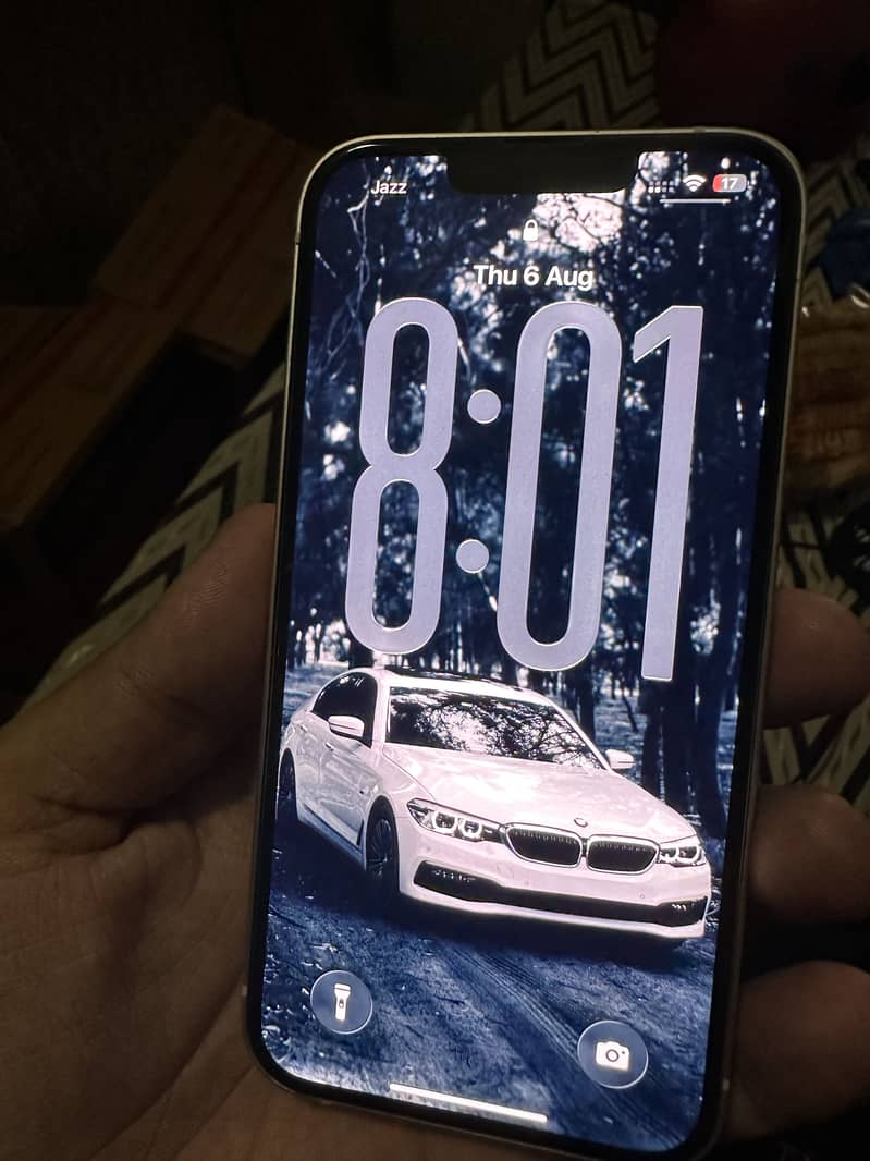 Apple iPhone 13 7