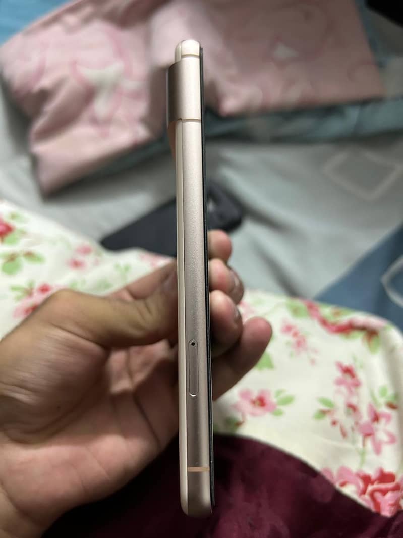 Google Pixel 8 5