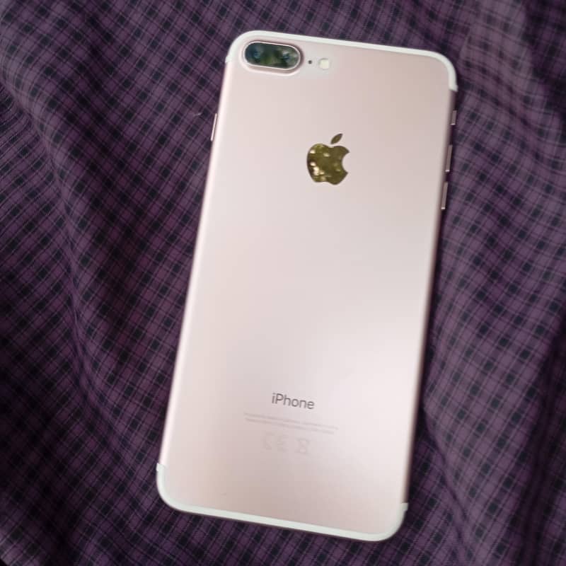 Apple iPhone 7 Plus 1