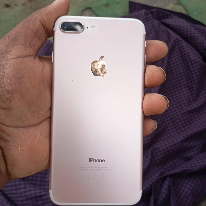 Apple iPhone 7 Plus 4