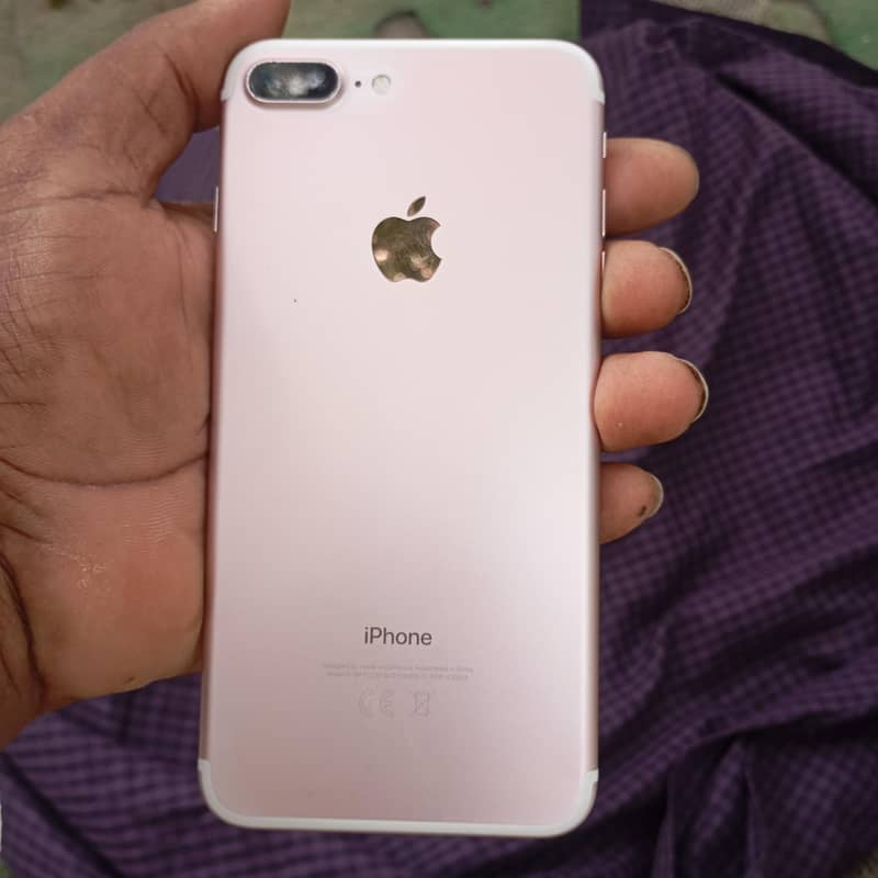 Apple iPhone 7 Plus 5