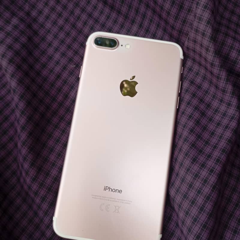 Apple iPhone 7 Plus 8