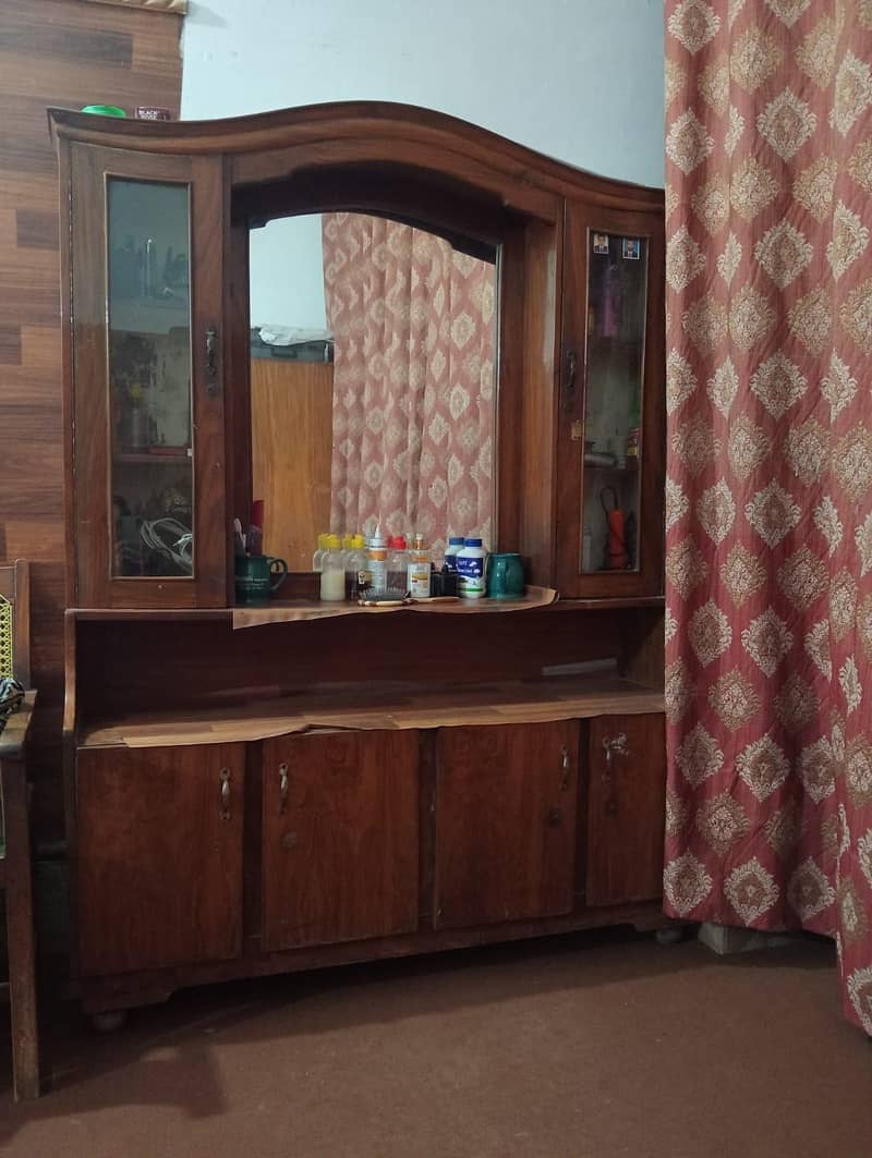 Dressing Table 0