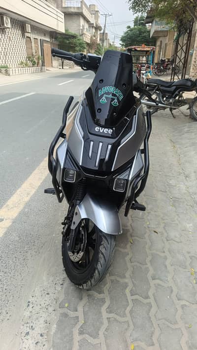 Model 2026 hai 10/10 condition hai total scooty py raping Hui Hui hai